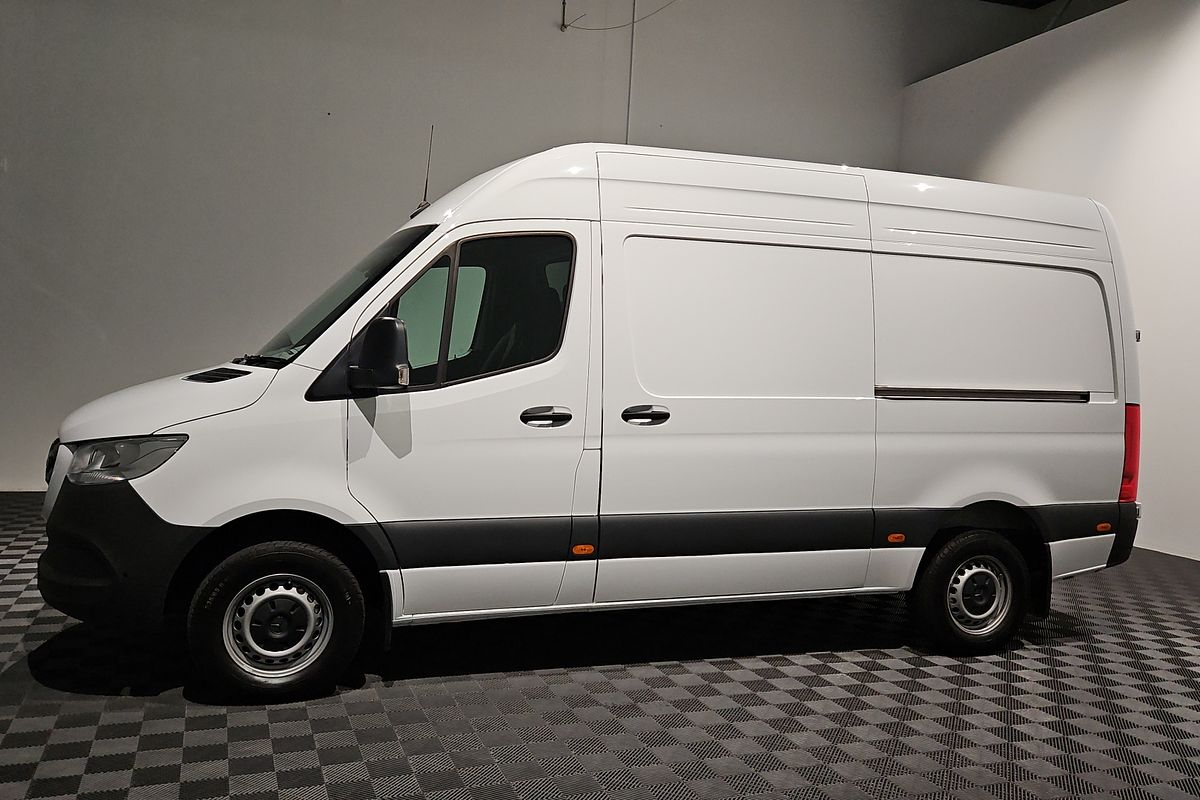2024 Mercedes-Benz Sprinter 415CDI VS30