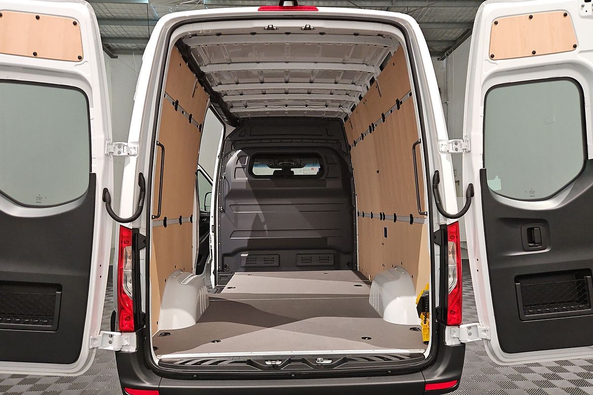 2024 Mercedes-Benz Sprinter 415CDI VS30