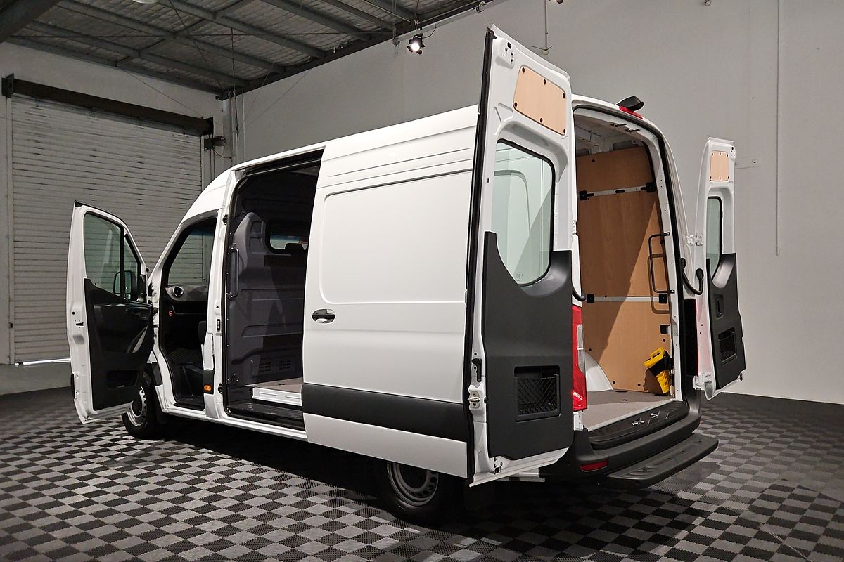 2024 Mercedes-Benz Sprinter 415CDI VS30