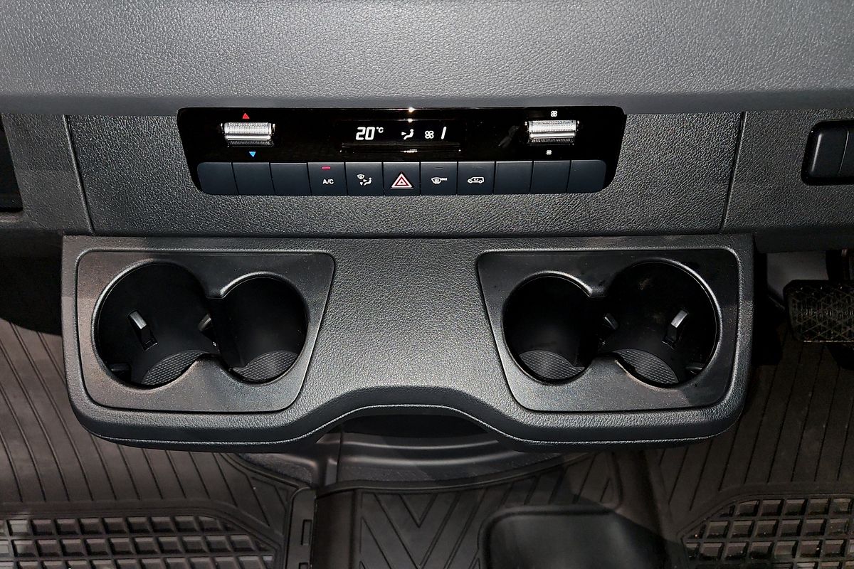 2024 Mercedes-Benz Sprinter 415CDI VS30