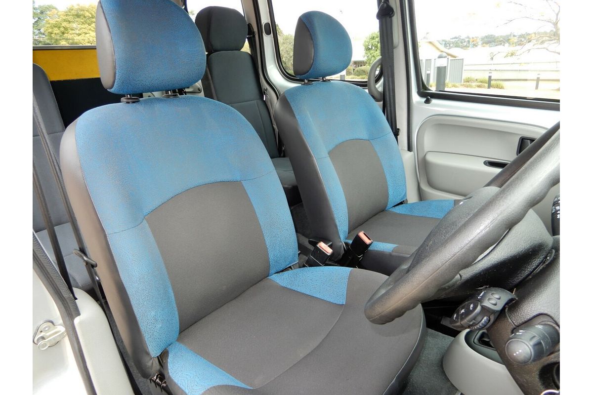 2009 Renault Kangoo Integral X76