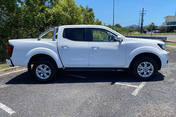 2024 Nissan Navara ST D23 4X4
