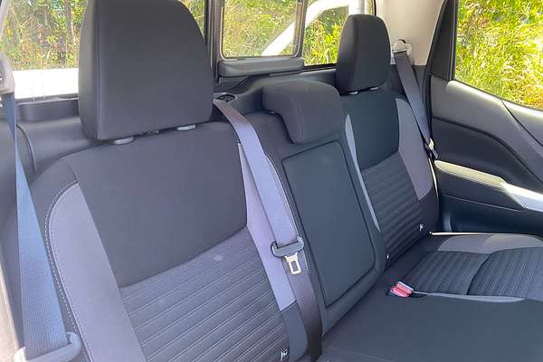 2024 Nissan Navara ST D23 4X4