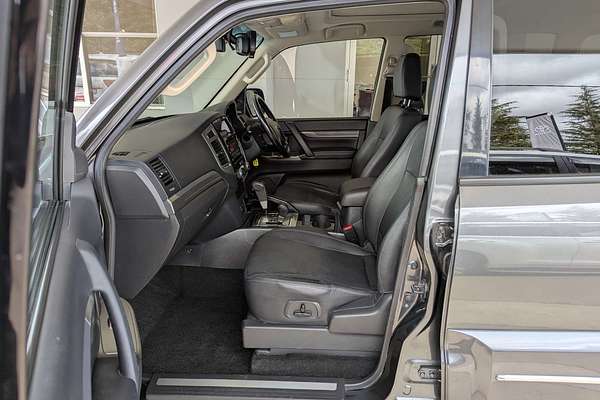 2020 Mitsubishi Pajero GLS NX