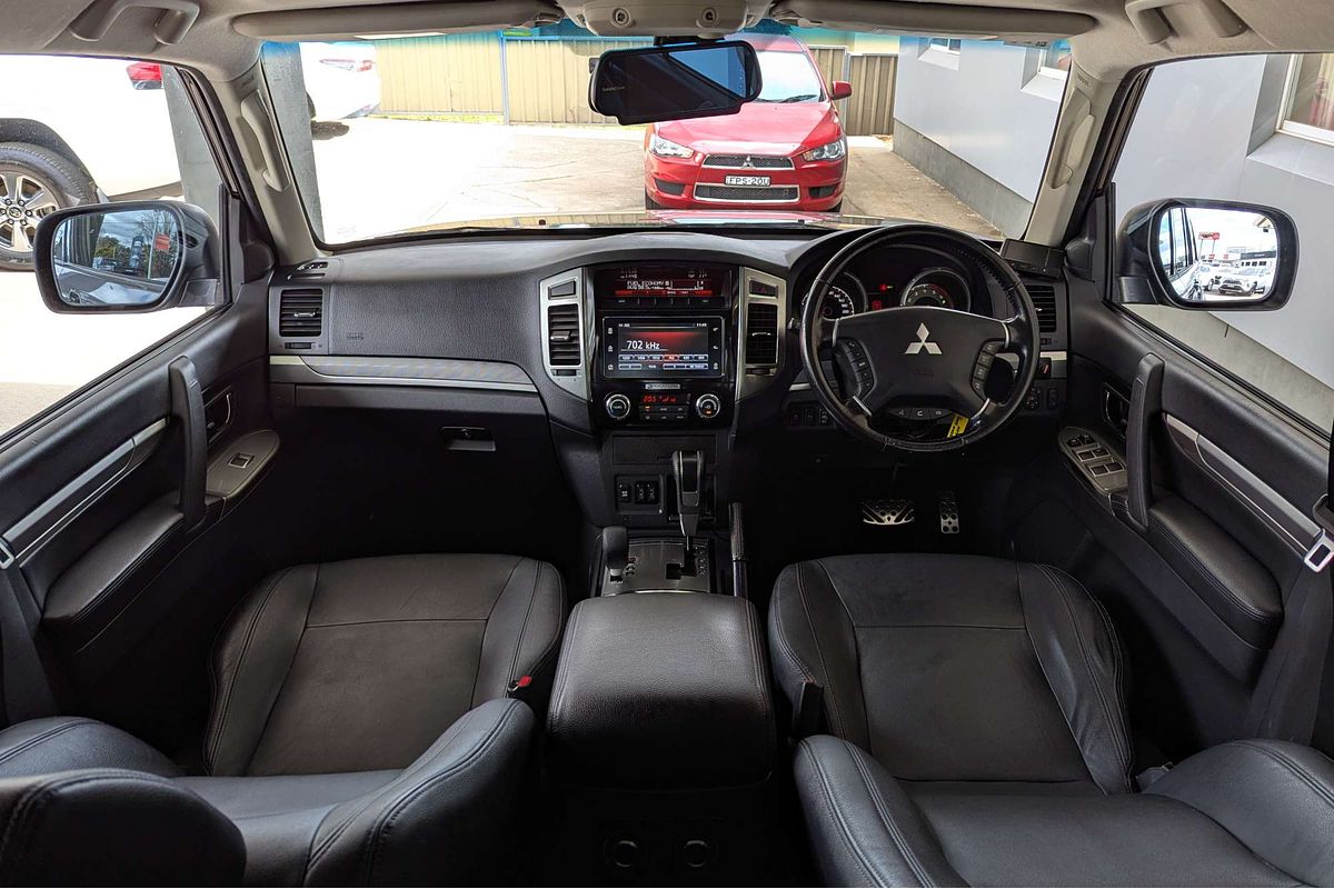 2020 Mitsubishi Pajero GLS NX