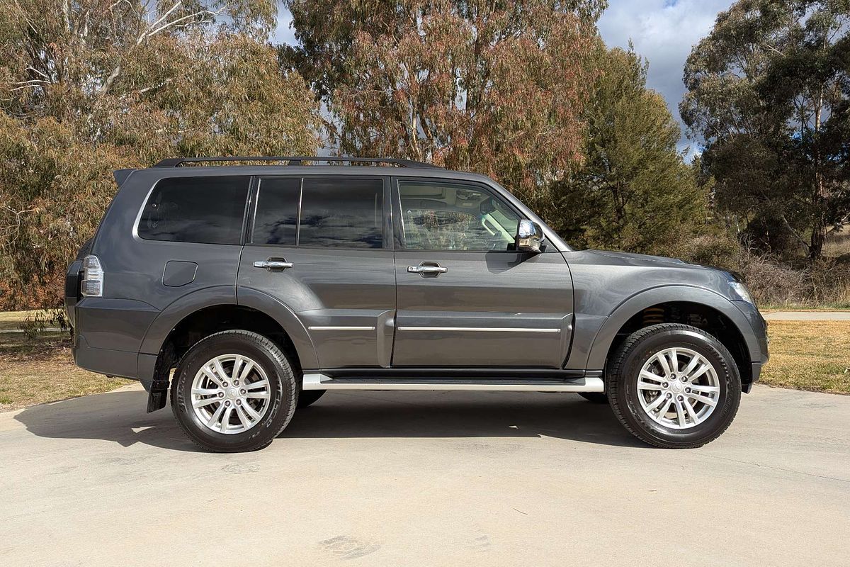 2020 Mitsubishi Pajero GLS NX