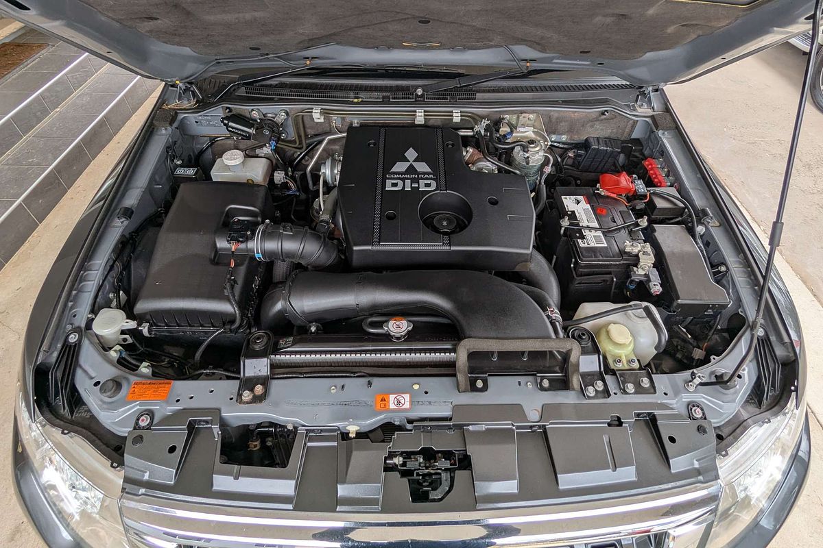 2020 Mitsubishi Pajero GLS NX