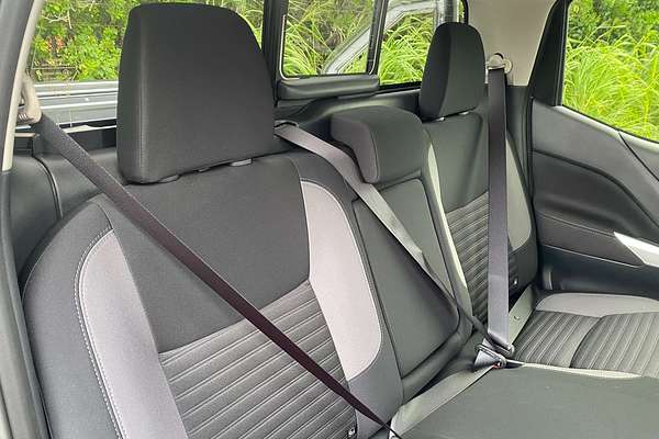 2024 Nissan Navara ST D23 4X4