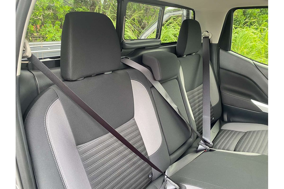 2024 Nissan Navara ST D23 4X4