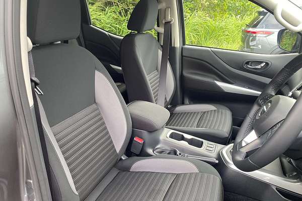 2024 Nissan Navara ST D23 4X4