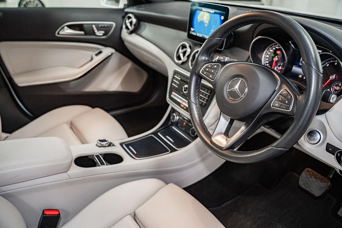 2018 Mercedes-Benz GLA-Class GLA180 X156