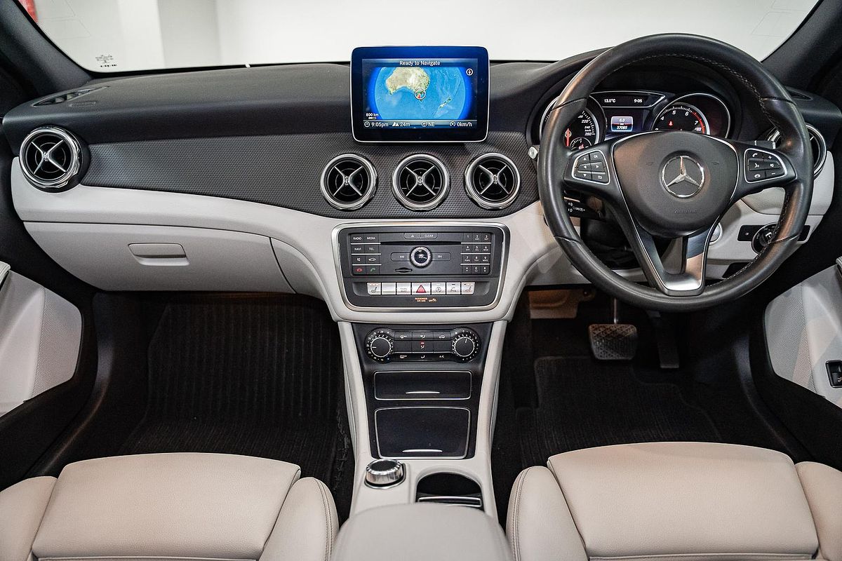 2018 Mercedes-Benz GLA-Class GLA180 X156