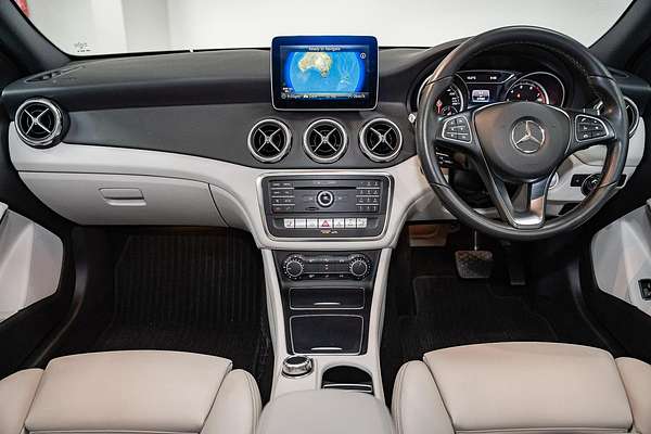 2018 Mercedes-Benz GLA-Class GLA180 X156