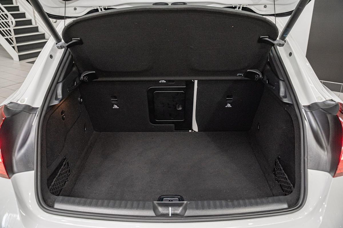 2018 Mercedes-Benz GLA-Class GLA180 X156