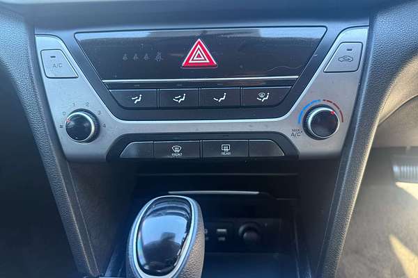 2017 Hyundai Elantra Active AD