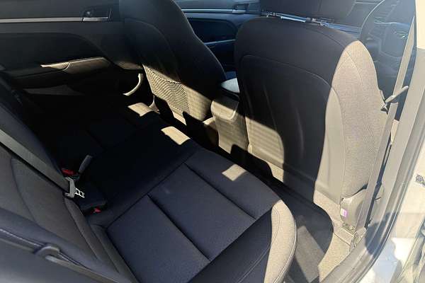 2017 Hyundai Elantra Active AD