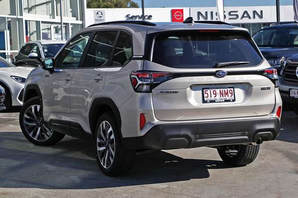 2025 Subaru Forester Hybrid Touring S6