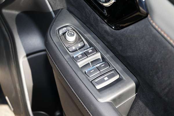2025 Subaru Forester Hybrid Touring S6