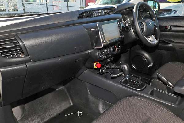 2021 Toyota Hilux SR5 GUN126R 4X4