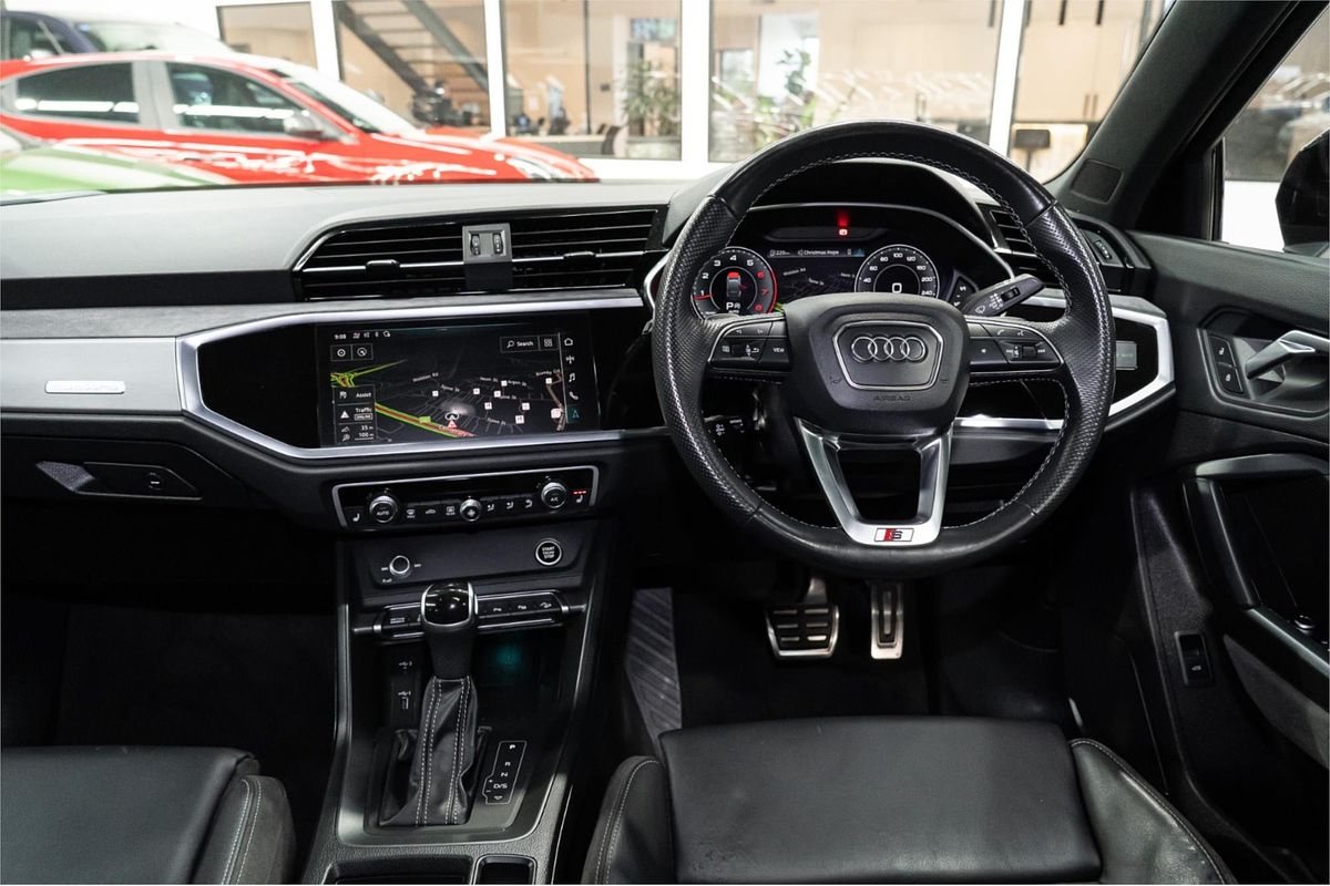 2021 Audi Q3 40 TFSI S line F3