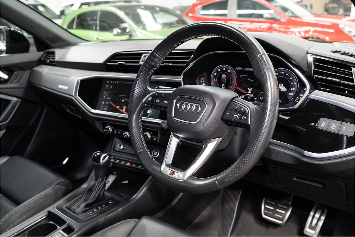 2021 Audi Q3 40 TFSI S line F3