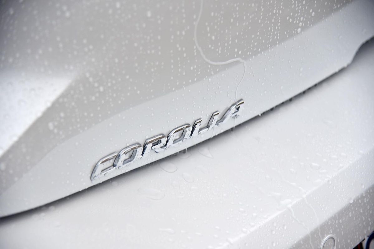 2024 Toyota Corolla SX Hybrid ZWE219R