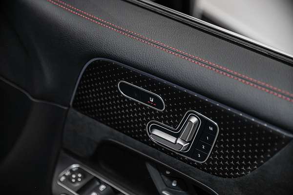 2024 Mercedes-Benz EQB EQB250+ X243