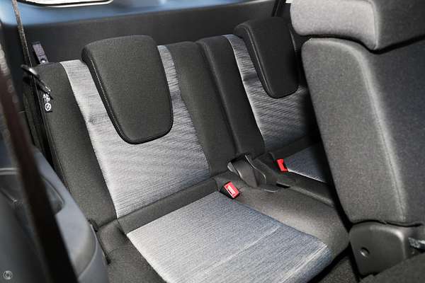2025 Nissan X-TRAIL ST T33