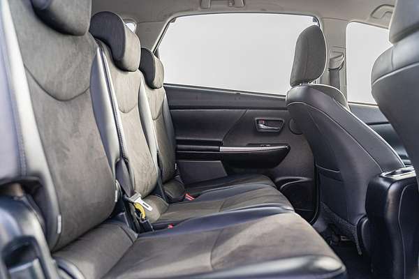2018 Toyota Prius V ZVW40R