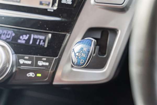 2018 Toyota Prius V ZVW40R