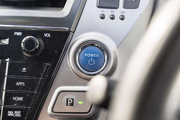 2018 Toyota Prius V ZVW40R