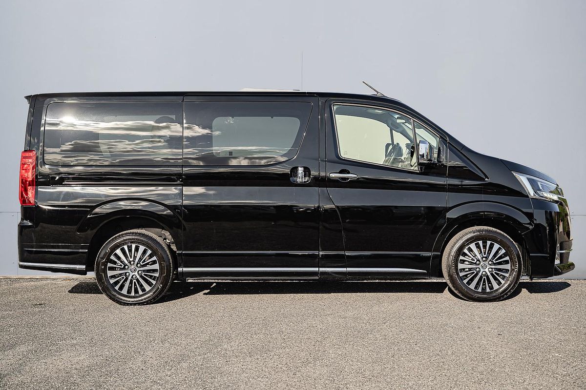 2024 Toyota Granvia VX GDH303R