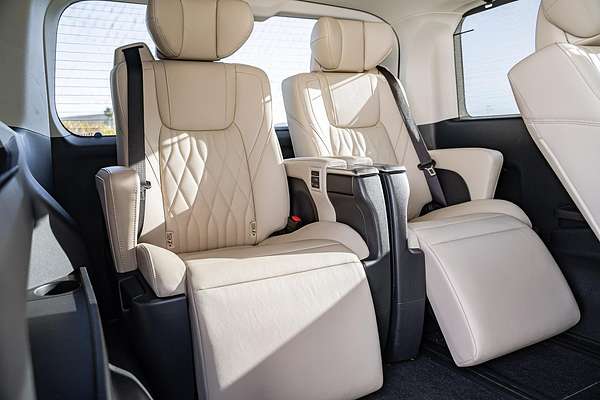 2024 Toyota Granvia VX GDH303R