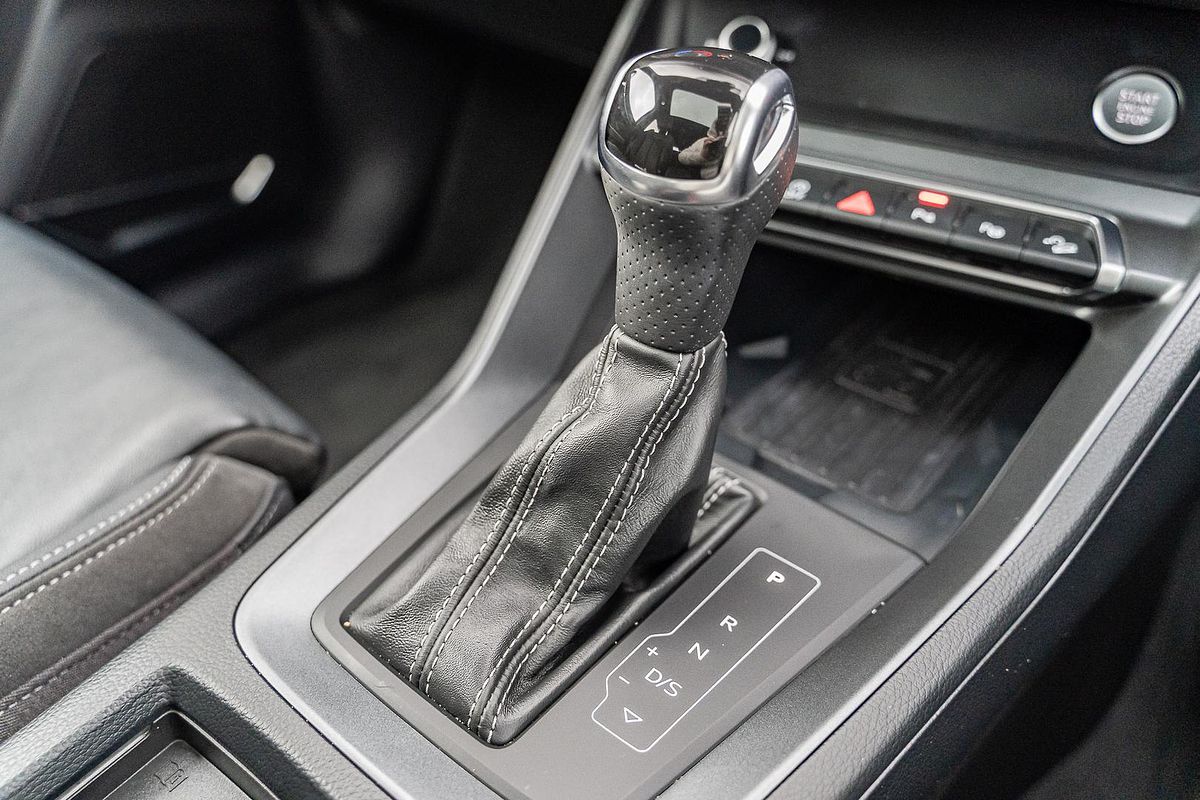 2020 Audi Q3 40 TFSI S line F3