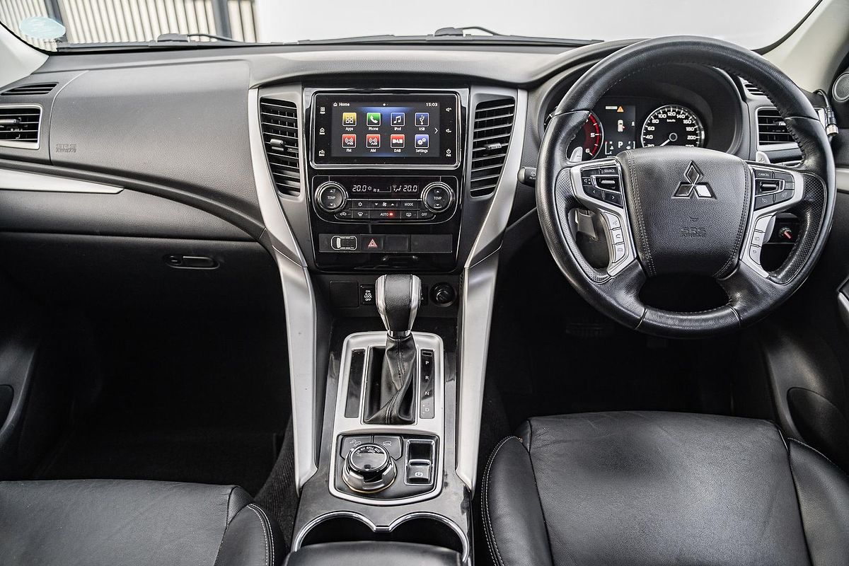 2017 Mitsubishi Pajero Sport GLS QE