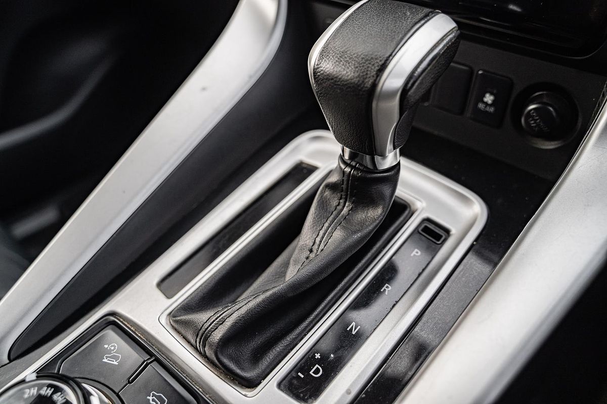 2017 Mitsubishi Pajero Sport GLS QE