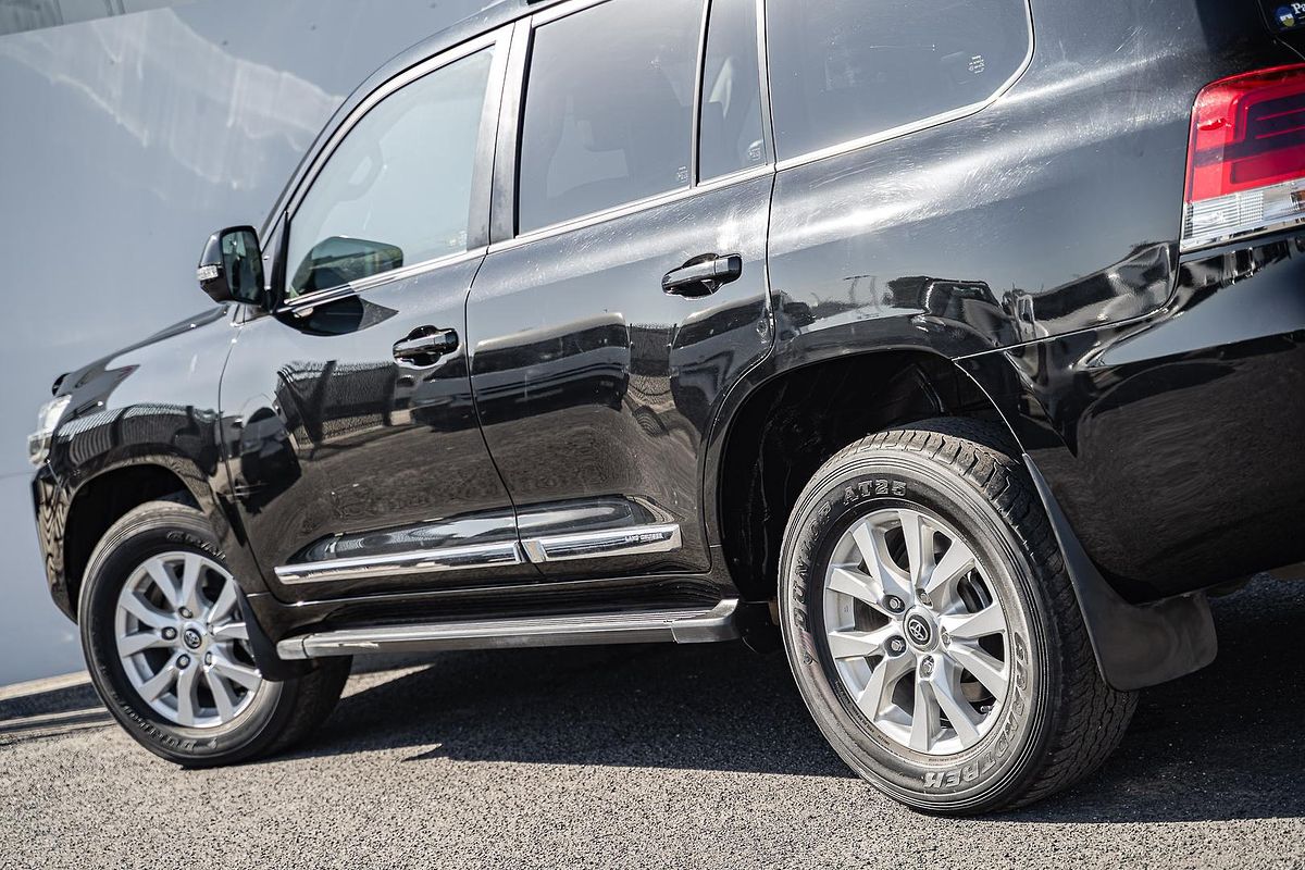 2020 Toyota Landcruiser Sahara VDJ200R