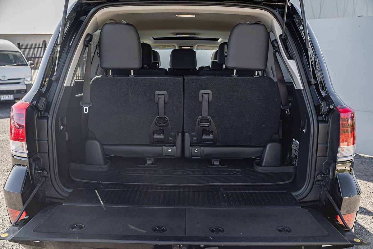 2020 Toyota Landcruiser Sahara VDJ200R