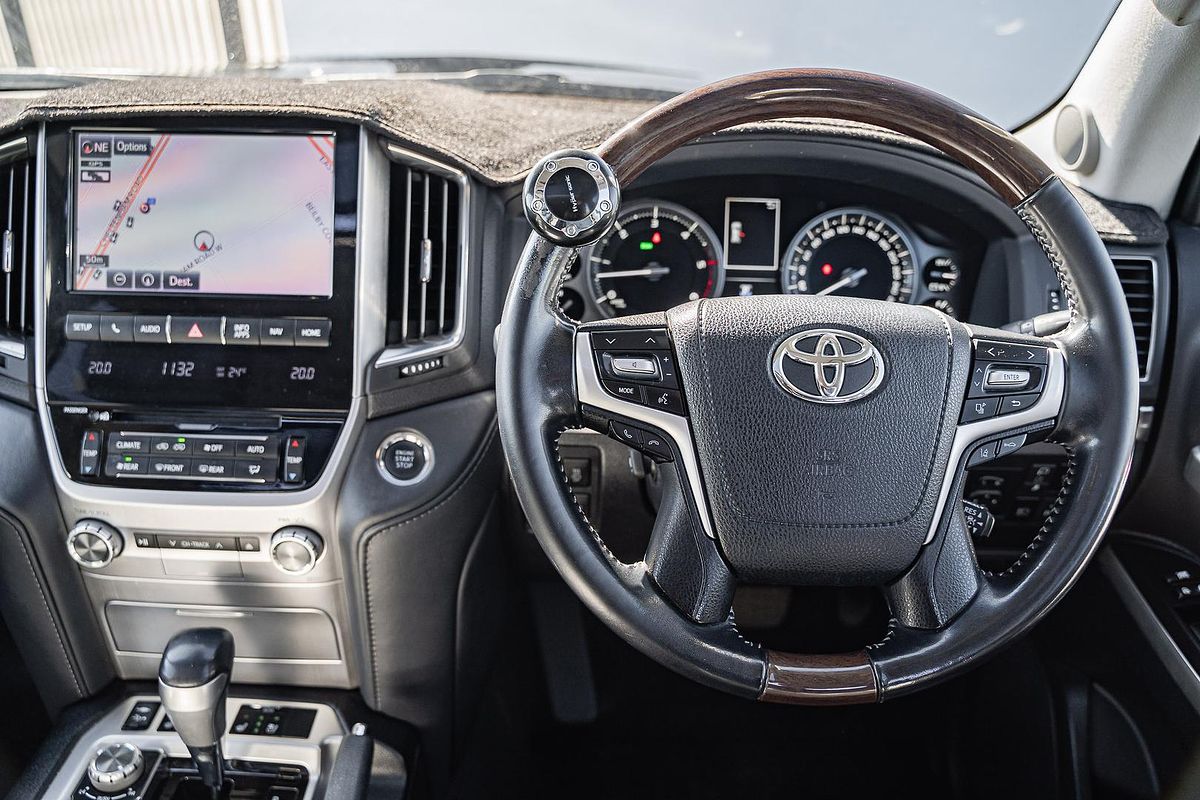 2020 Toyota Landcruiser Sahara VDJ200R