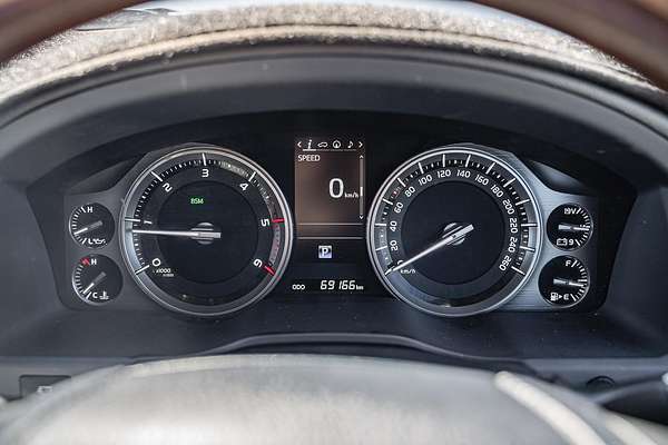 2020 Toyota Landcruiser Sahara VDJ200R