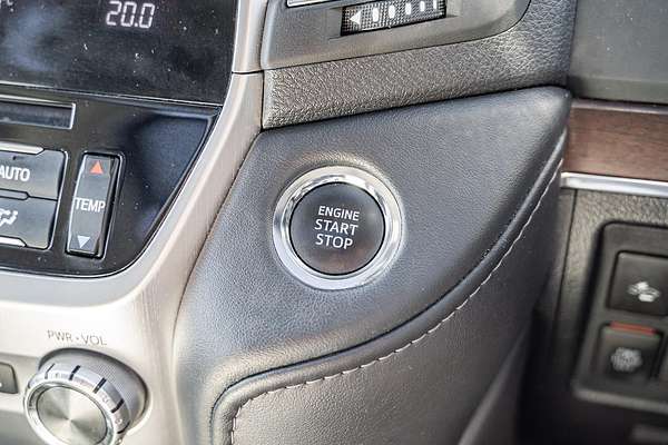 2020 Toyota Landcruiser Sahara VDJ200R