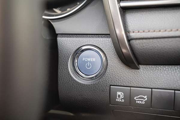 2020 Toyota Camry SL AXVH70R