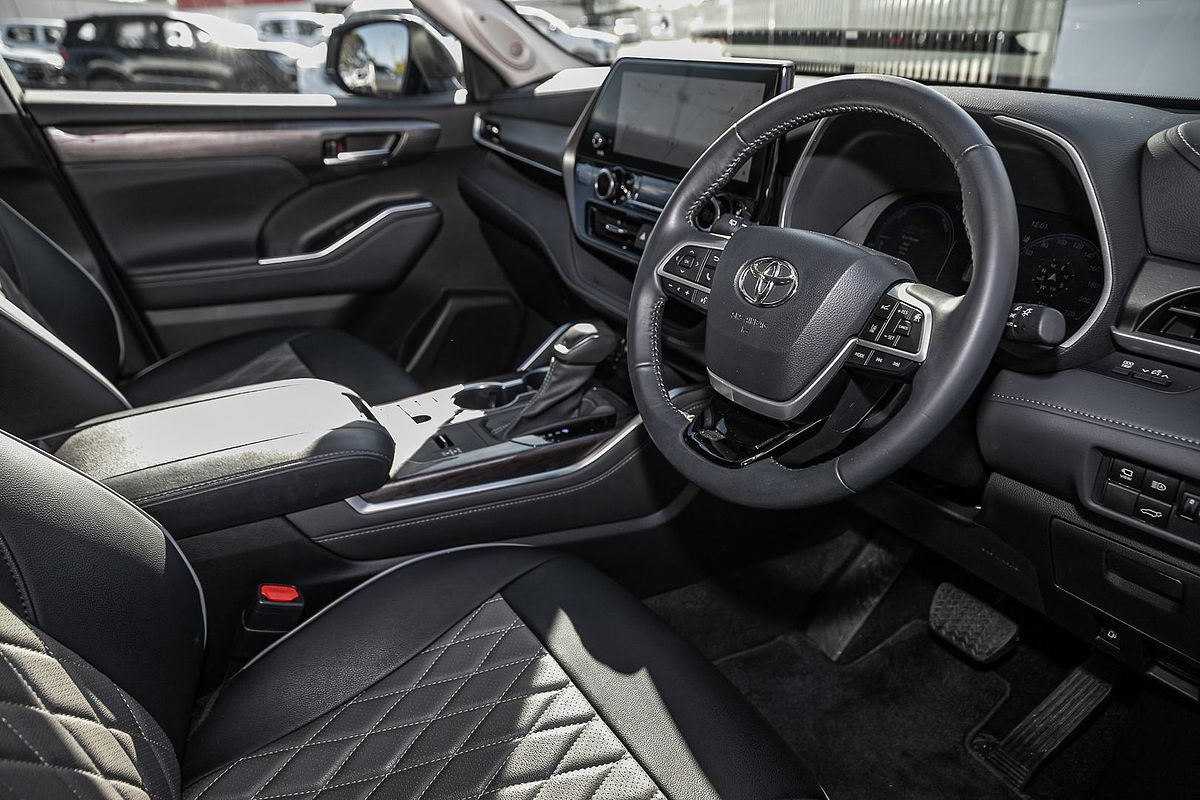 2024 Toyota Kluger Grande AXUH78R