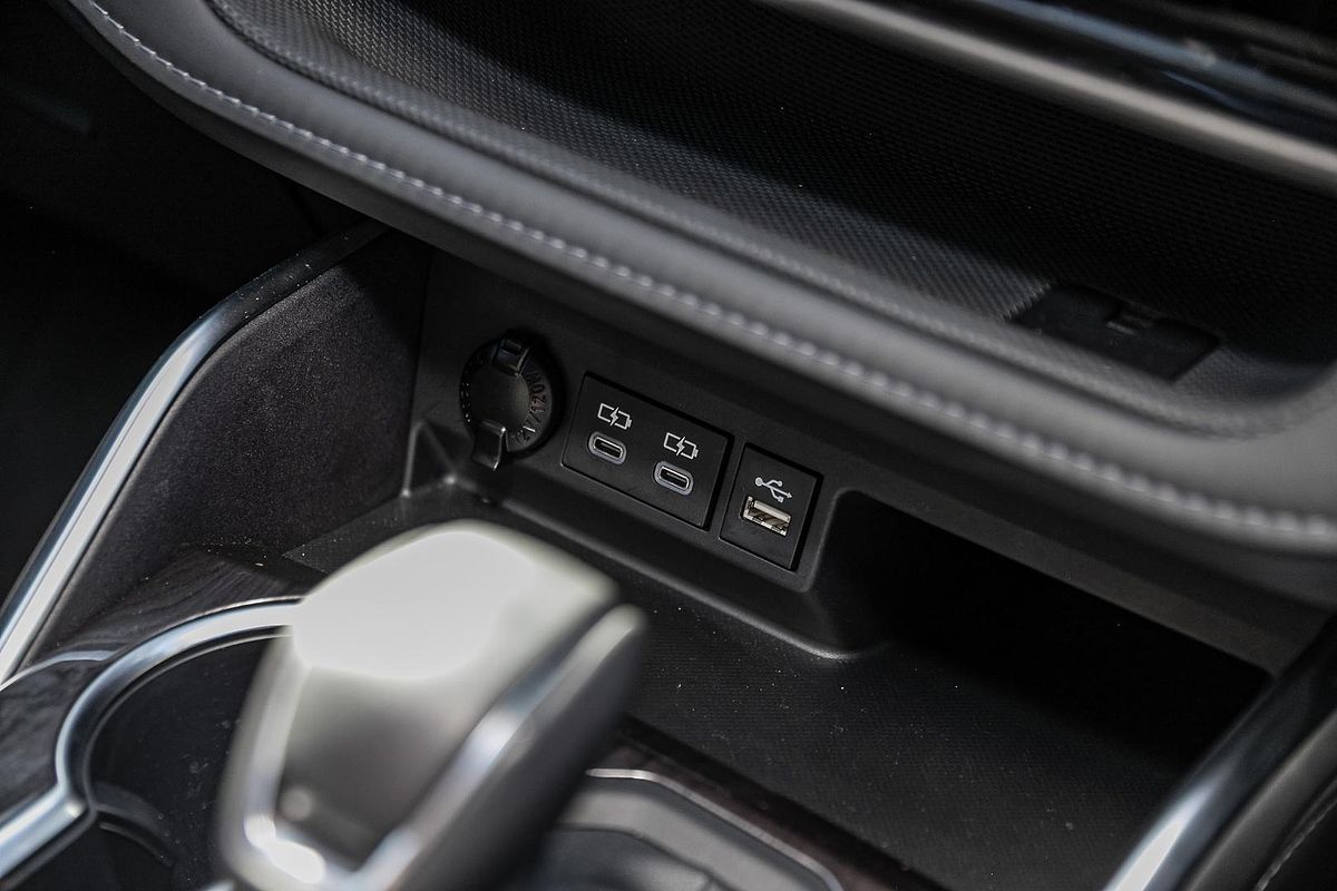 2024 Toyota Kluger Grande AXUH78R