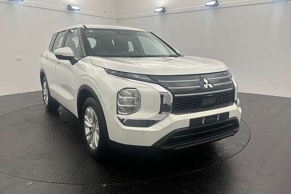 2025 Mitsubishi Outlander ES ZM