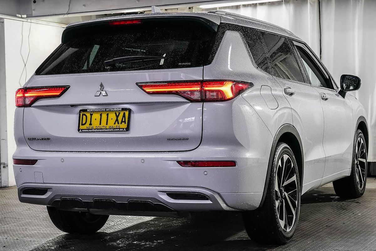 2024 Mitsubishi Outlander Exceed ZM