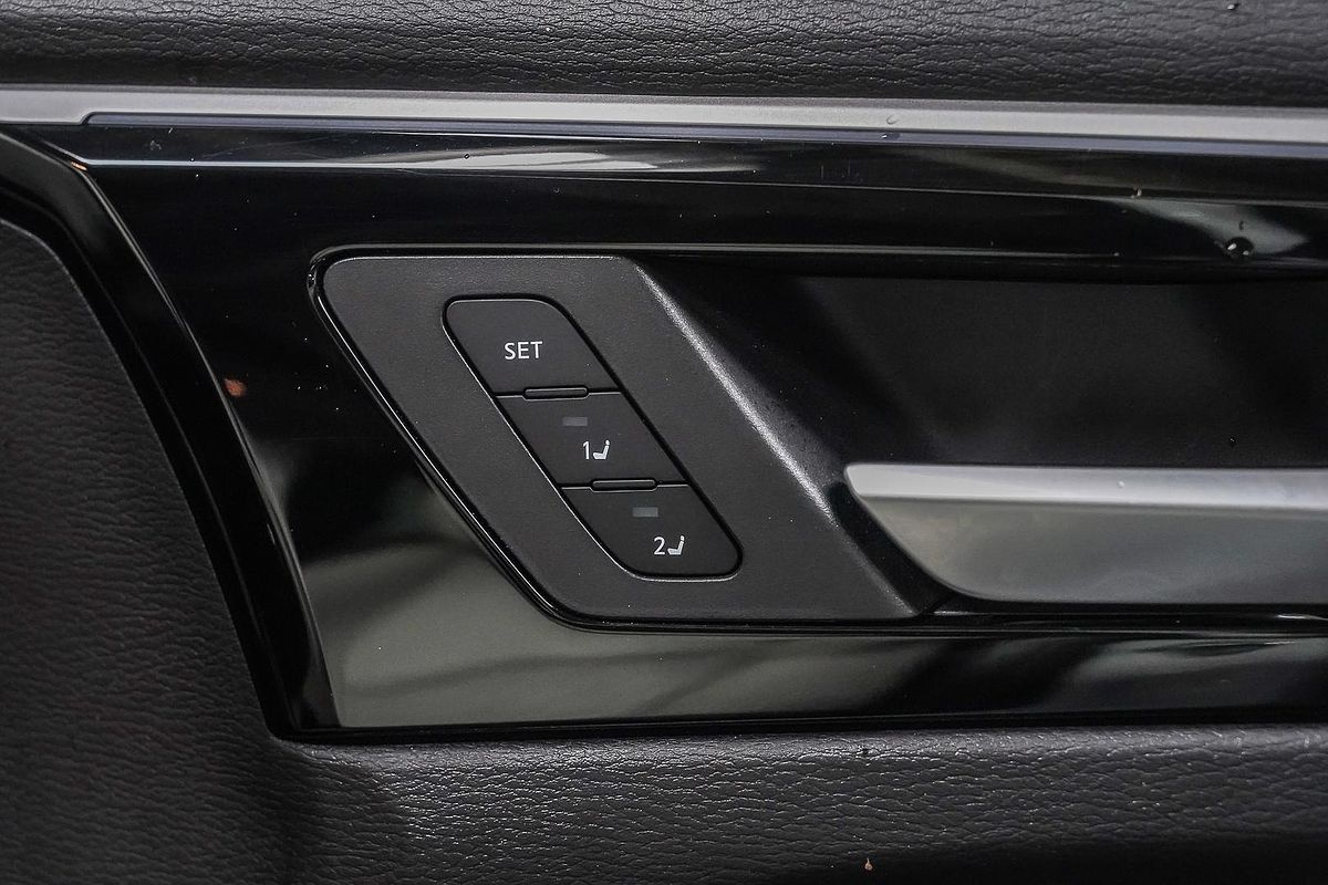 2024 Mitsubishi Outlander Exceed ZM