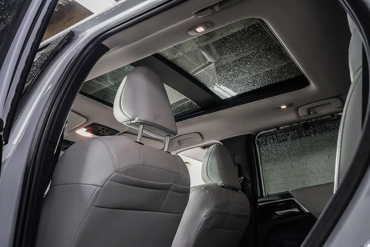 2024 Mitsubishi Outlander Exceed ZM
