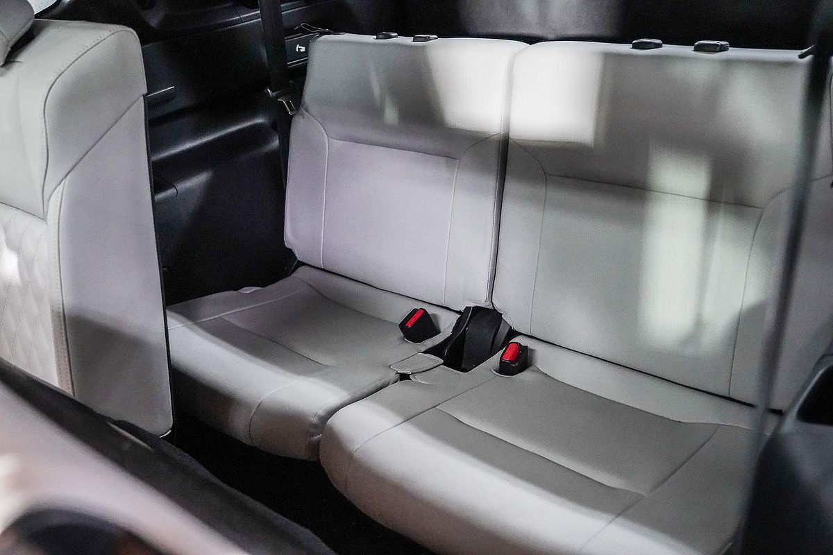 2024 Mitsubishi Outlander Exceed ZM