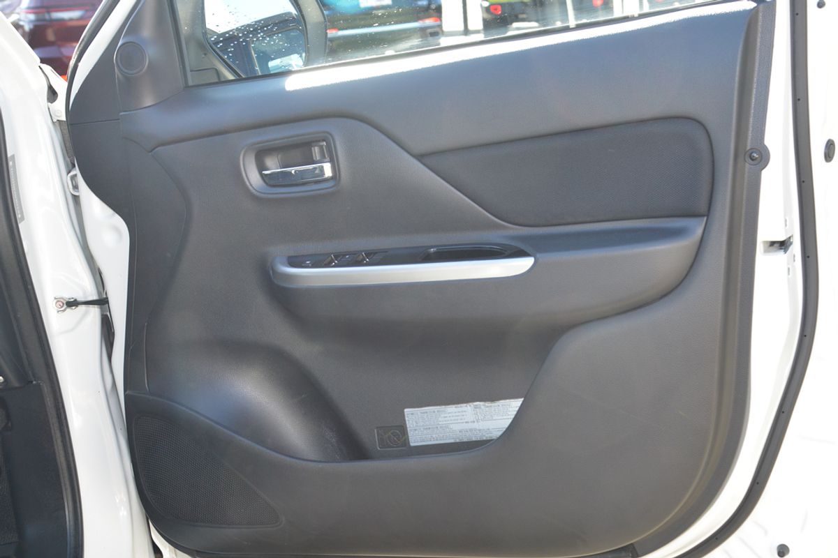 2019 Mitsubishi Triton GLS MR 4X4
